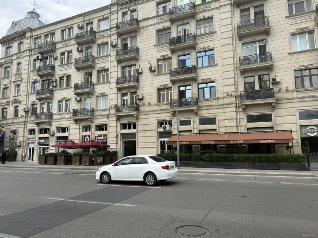 Kirayə verilir obyekt 103 m²