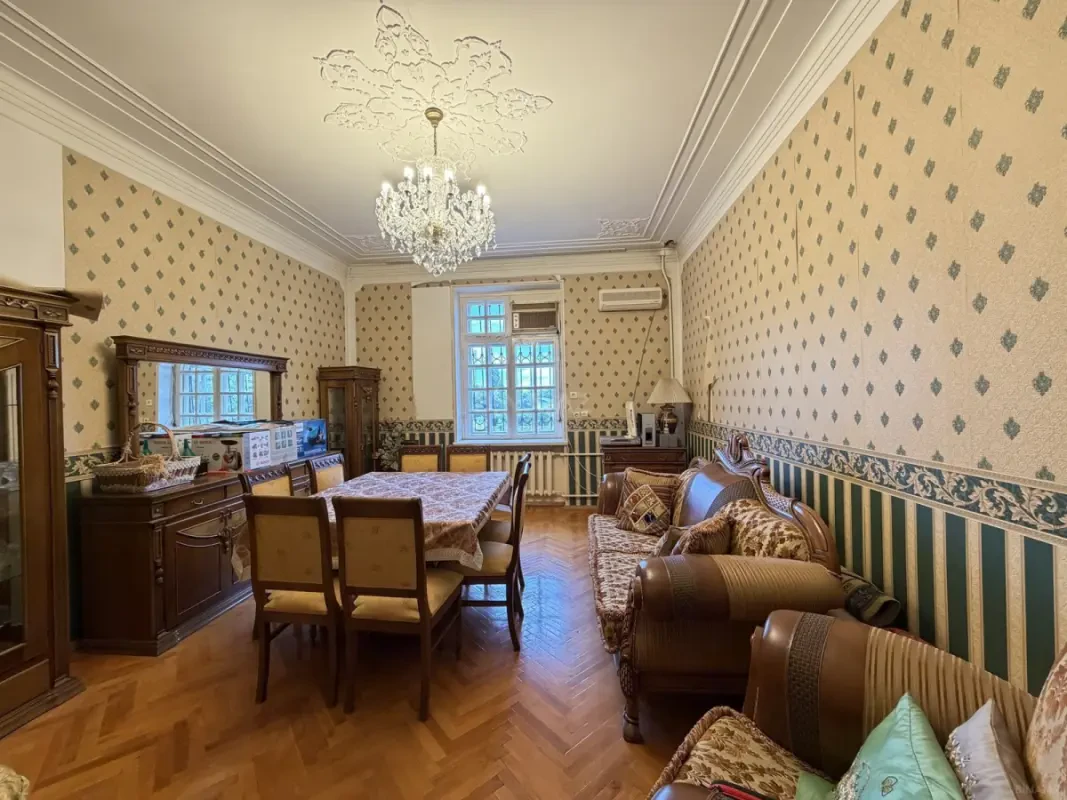 Satılır 4 otaqlı mənzil 100 m²