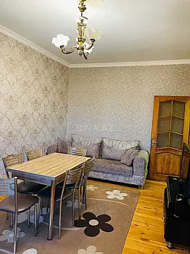 Kirayə verilir 2 otaqlı mənzil 60 m² — Bakı, Memar Əcəmi yanı 2 otaq 60.00 m²