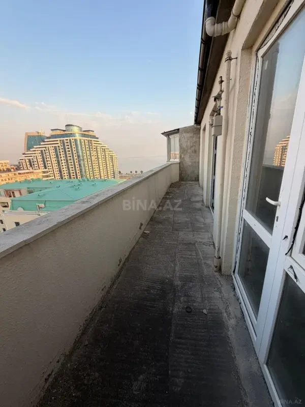 Satılır 2 otaqlı mənzil 95 m²