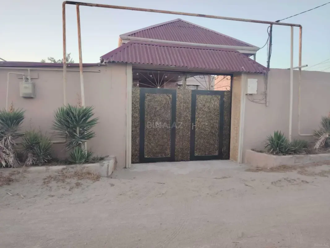 Satılır 3 otaqlı həyət evi 100 m²