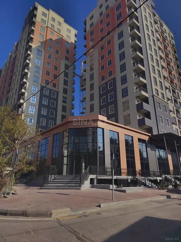 Satılır 4 otaqlı mənzil 126 m²