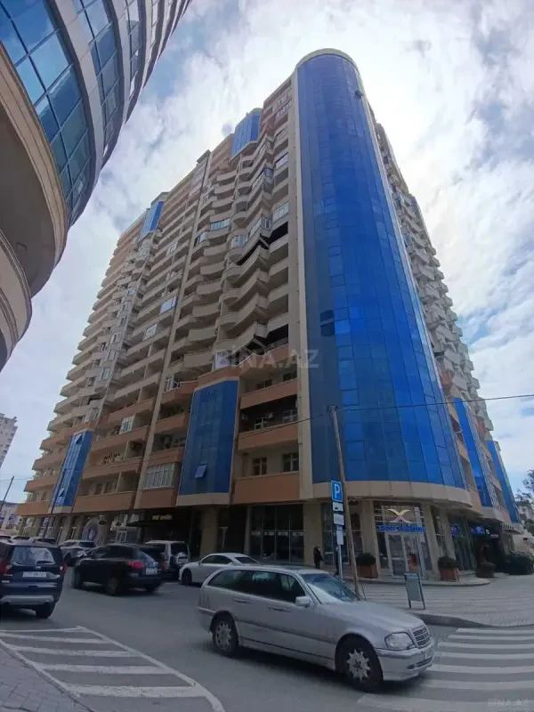 Satılır 3 otaqlı mənzil 94.7 m²