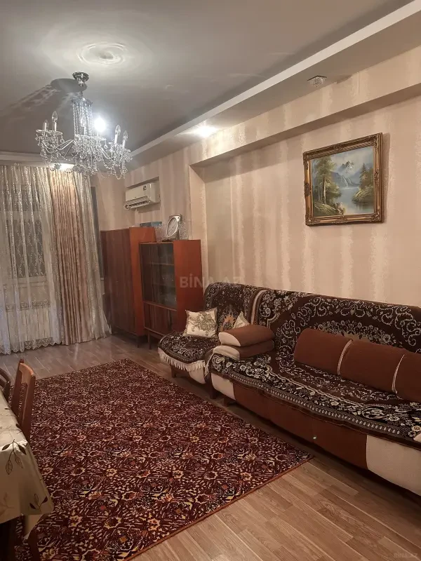 Kirayə verilir 2 otaqlı mənzil 65 m²