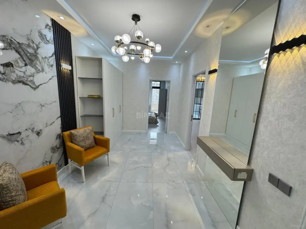 Satılır 2 otaqlı mənzil 67 m²