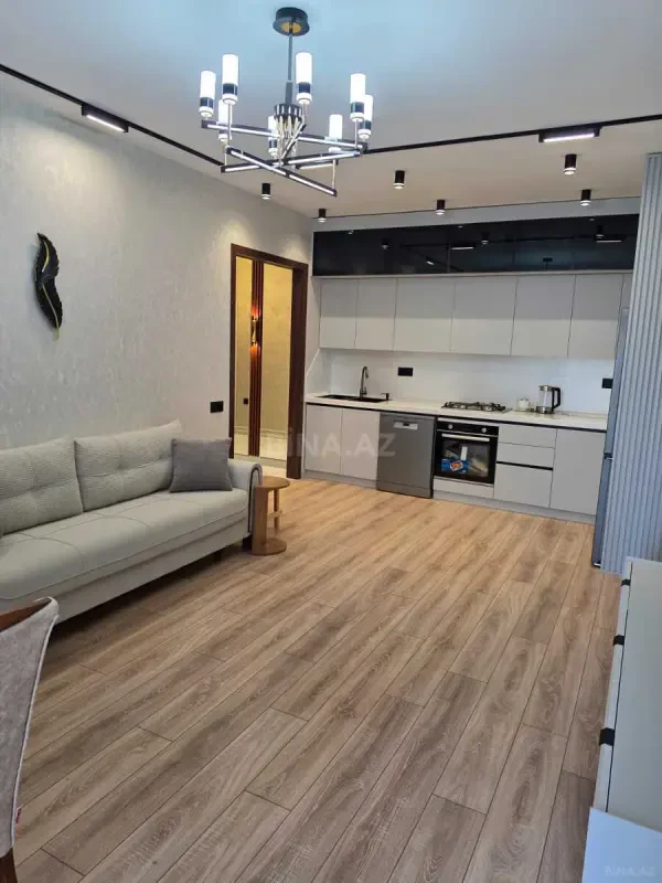 Kirayə verilir 3 otaqlı mənzil 106 m²