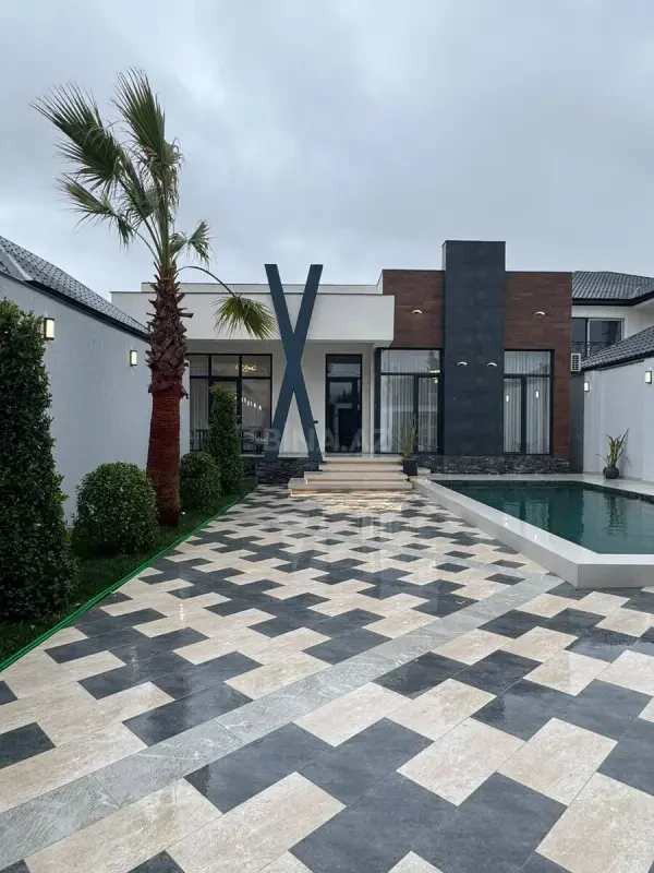 Satılır 5 otaqlı həyət evi 195 m²