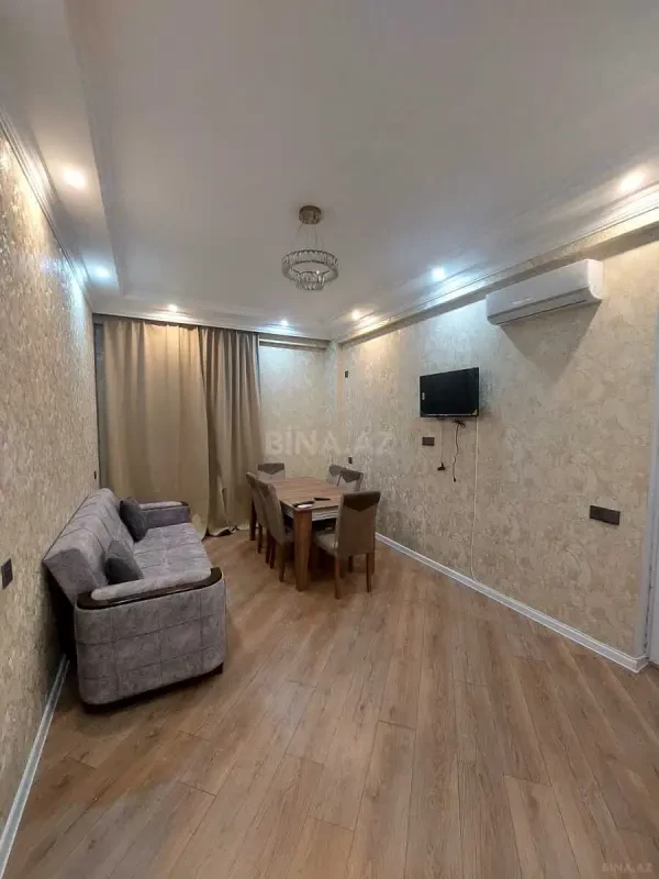Kirayə verilir 2 otaqlı mənzil 79 m²