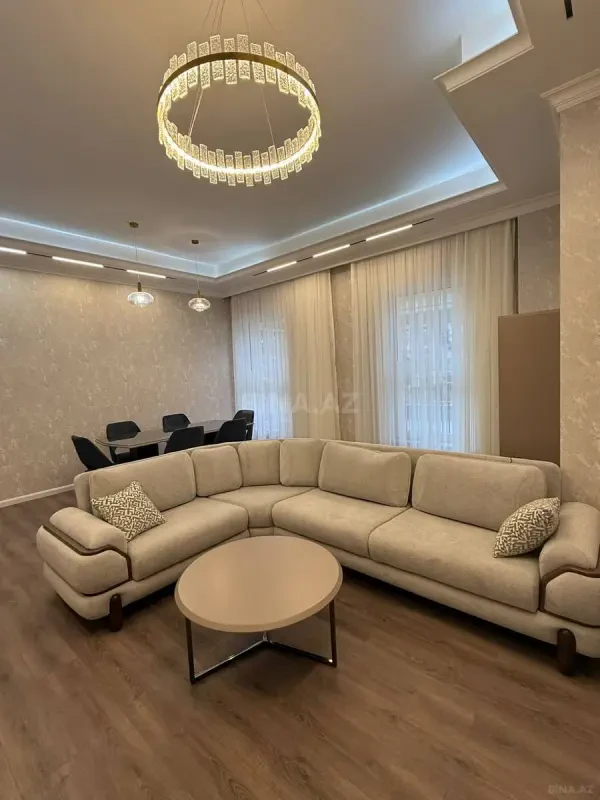 Kirayə verilir 3 otaqlı mənzil 120 m²