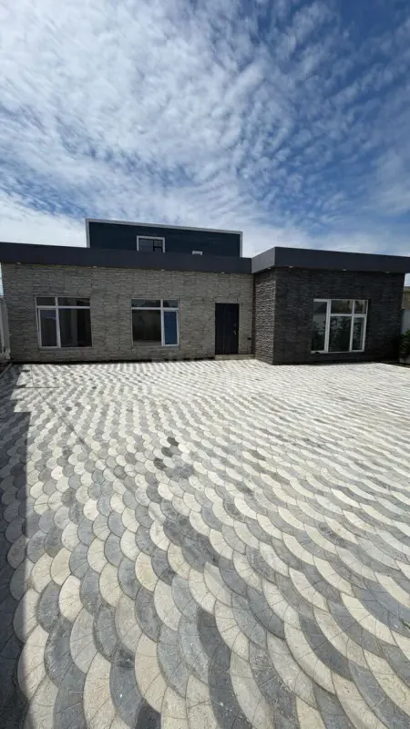 Satılır 4 otaqlı həyət evi 130 m²