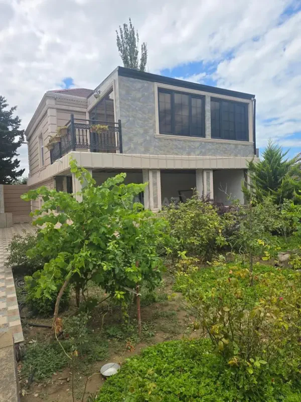 Kirayə verilir 4 otaqlı həyət evi 100 m²