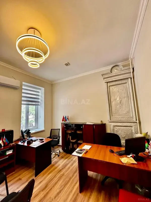 Kirayə verilir 3 otaqlı ofis 110 m²
