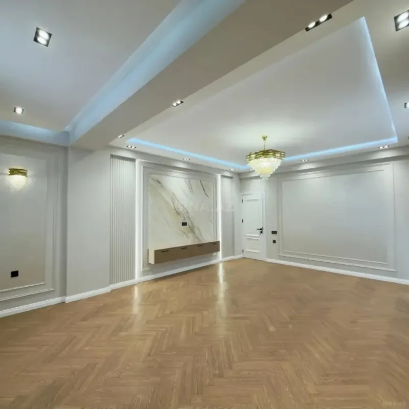 Satılır 3 otaqlı mənzil 132 m²