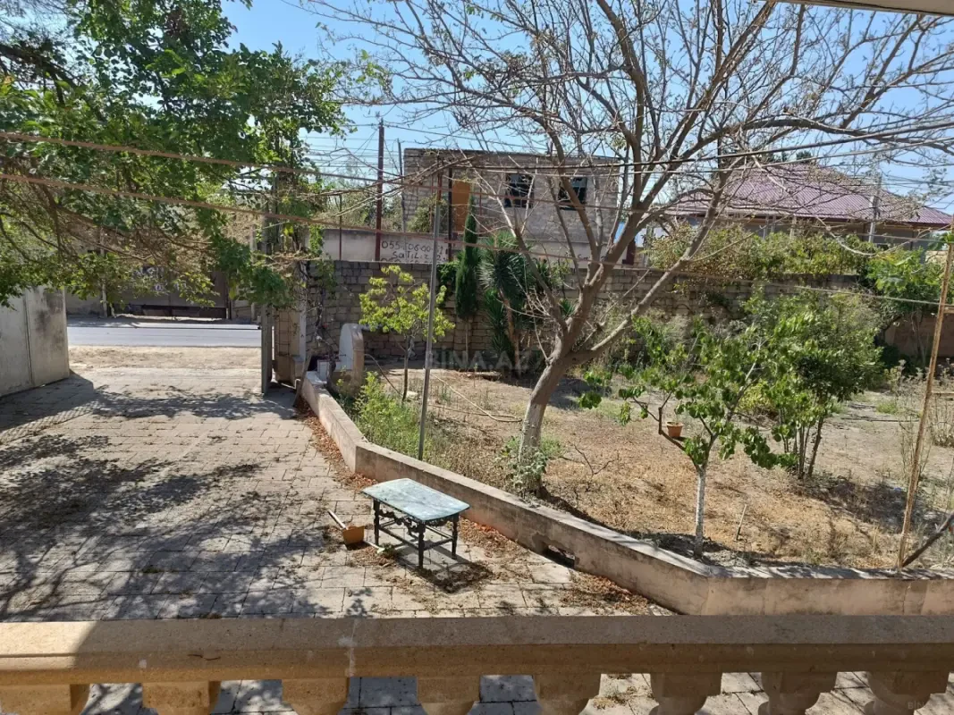 Satılır 4 otaqlı həyət evi 125 m²