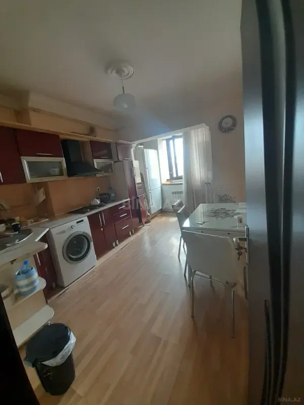 Kirayə verilir 2 otaqlı mənzil 70 m²