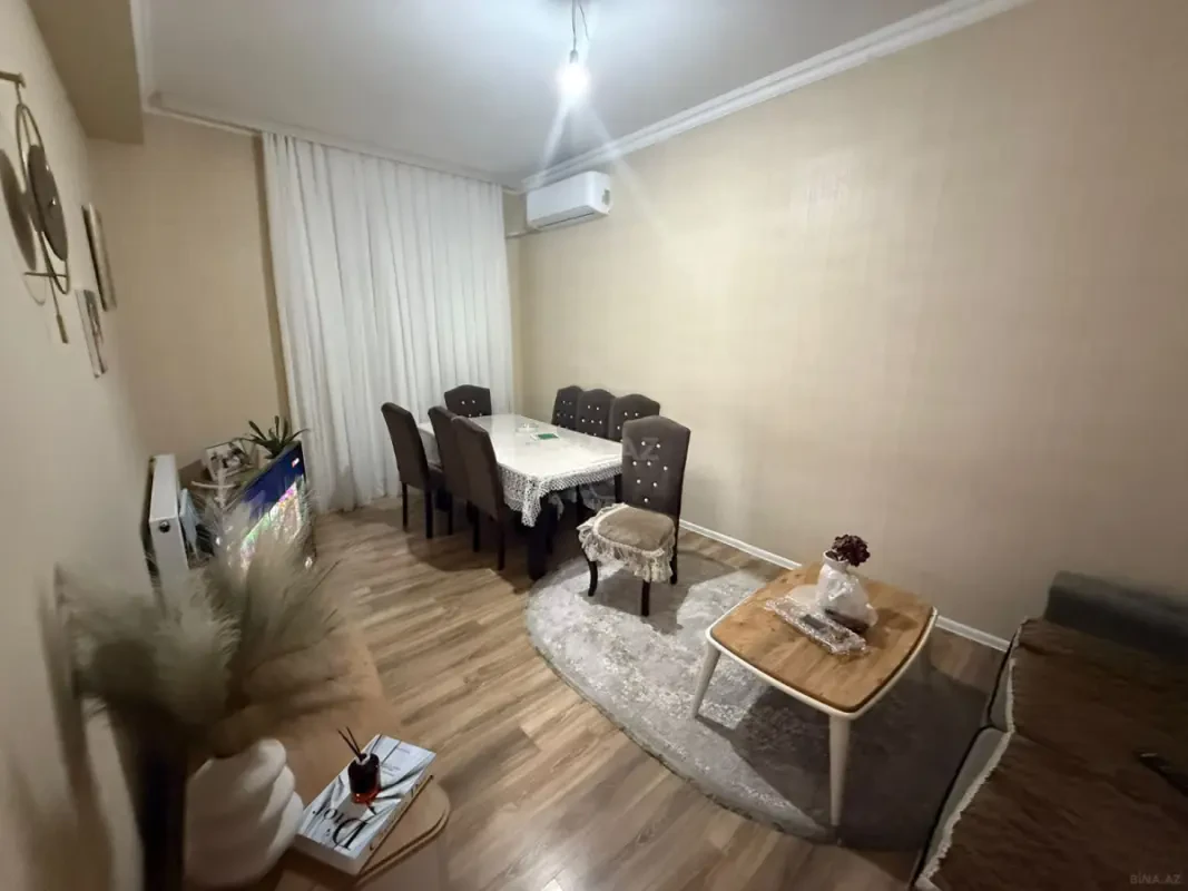 Satılır 4 otaqlı mənzil 115 m²