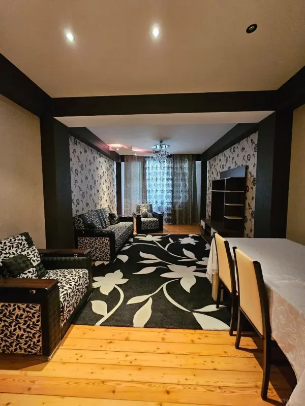 Satılır 3 otaqlı mənzil 114 m²
