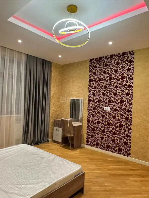 Kirayə verilir 2 otaqlı mənzil 70 m²