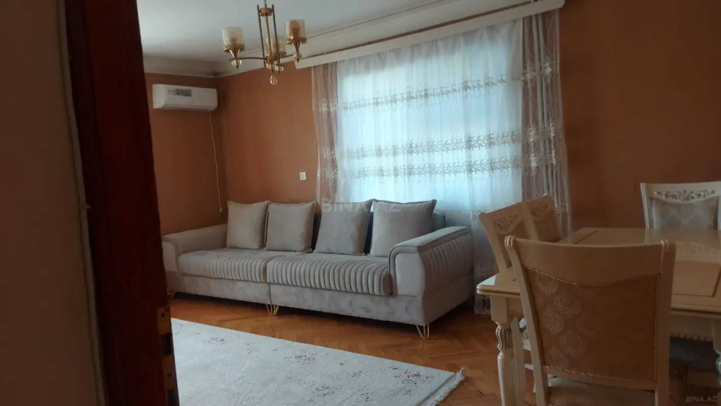Satılır 2 otaqlı mənzil 67 m²
