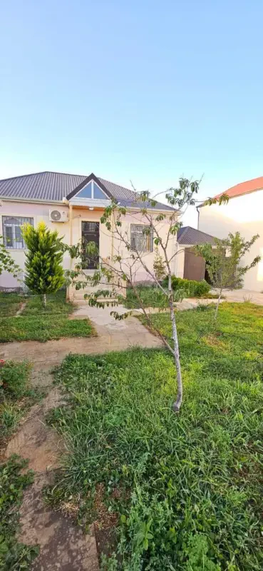 Satılır 4 otaqlı həyət evi 130 m²