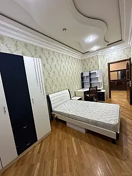 Kirayə verilir 3 otaqlı mənzil 120 m² — Bakı 3 otaq 120.00 m²