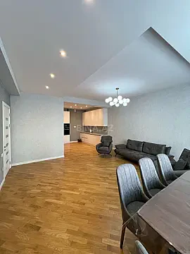 Kirayə verilir 3 otaqlı mənzil 130 m² — Bakı, Sahil qəs. 3 otaq 130.00 m²