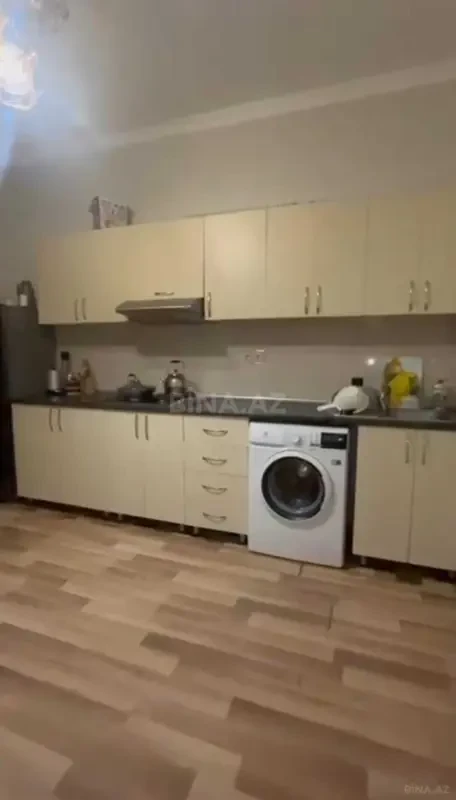 Kirayə verilir 3 otaqlı mənzil 114 m²