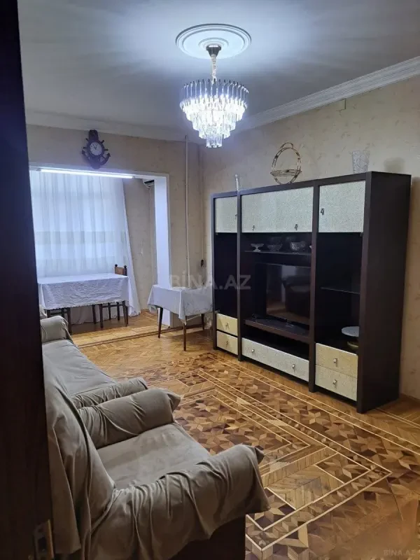 Kirayə verilir 4 otaqlı mənzil 110 m²