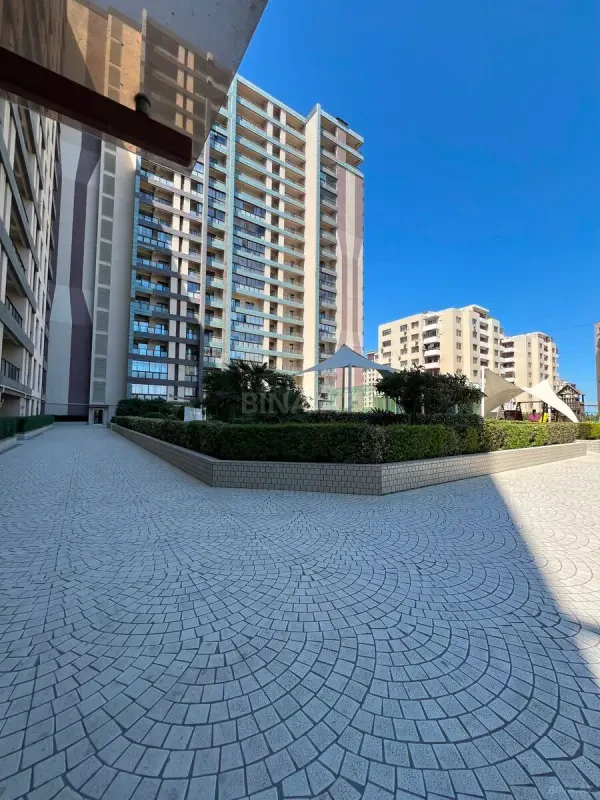 Satılır 3 otaqlı mənzil 152 m²
