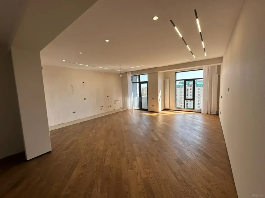Satılır 2 otaqlı mənzil 85 m²