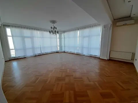 Satılır 5 otaqlı mənzil 260 m² — Bakı 5 otaq 260.00 m²