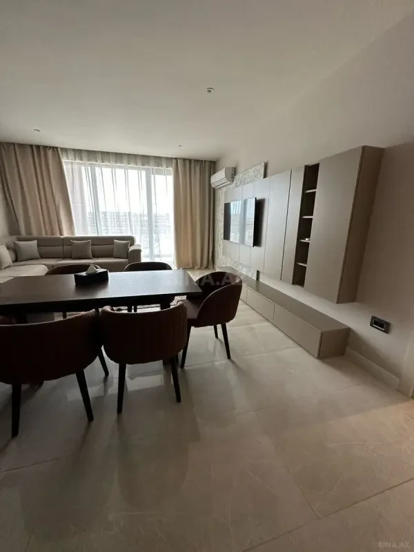 Kirayə verilir 3 otaqlı mənzil 160 m²