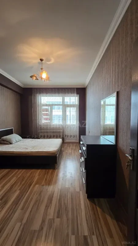 Satılır 2 otaqlı mənzil 70 m²