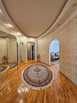 Satılır 3 otaqlı mənzil 140 m² — Bakı 3 otaq 140.00 m²