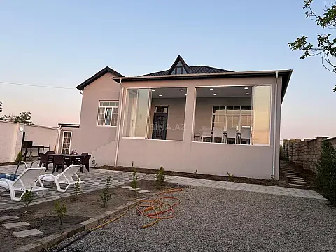 Kirayə verilir 4 otaqlı həyət evi 160 m² — Quba 4 otaq 160.00 m²