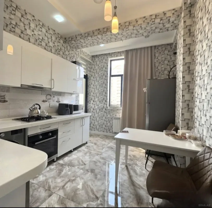 Satılır 3 otaqlı mənzil 110 m²