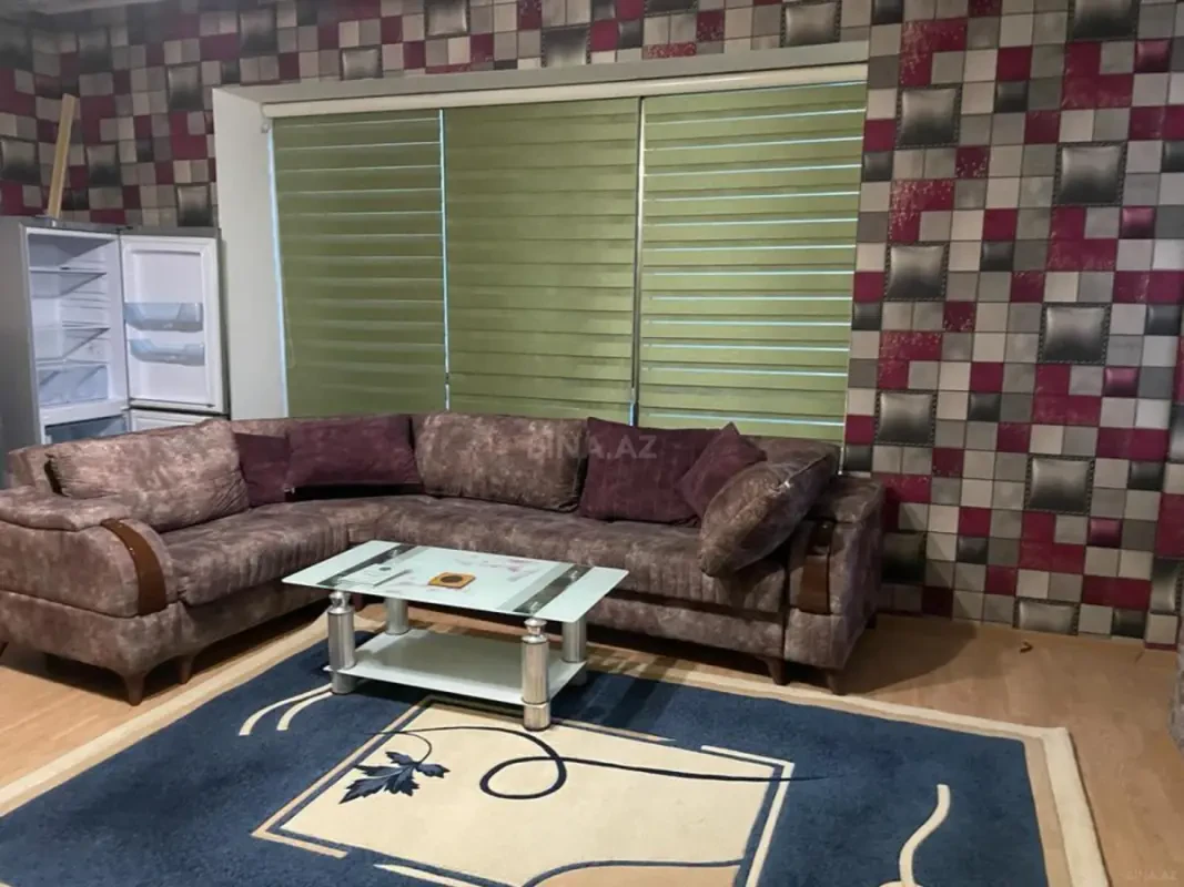 Kirayə verilir 3 otaqlı mənzil 150 m²