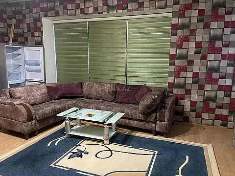 Kirayə verilir 3 otaqlı mənzil 150 m² — Bakı 3 otaq 150.00 m²