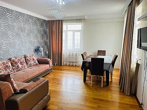 Kirayə verilir 3 otaqlı mənzil 100 m² — Bakı, İnşaatçılar 3 otaq 100.00 m²