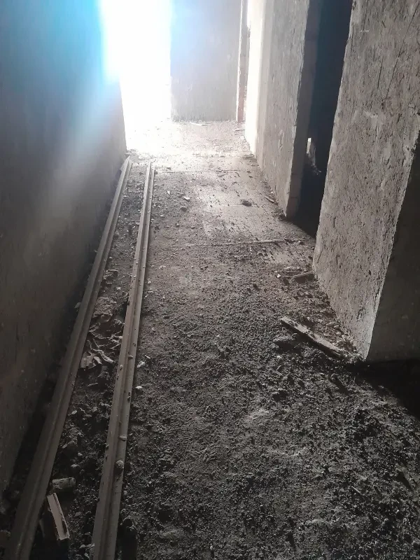 Satılır 2 otaqlı mənzil 122 m²