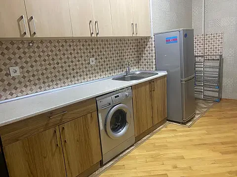 Kirayə verilir 1 otaqlı mənzil 50 m² — Bakı 1 otaq 50.00 m²