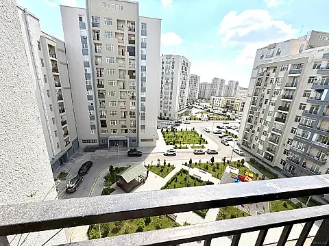Satılır 2 otaqlı mənzil 68 m² — Bakı, İnşaatçılar 2 otaq 68.00 m²