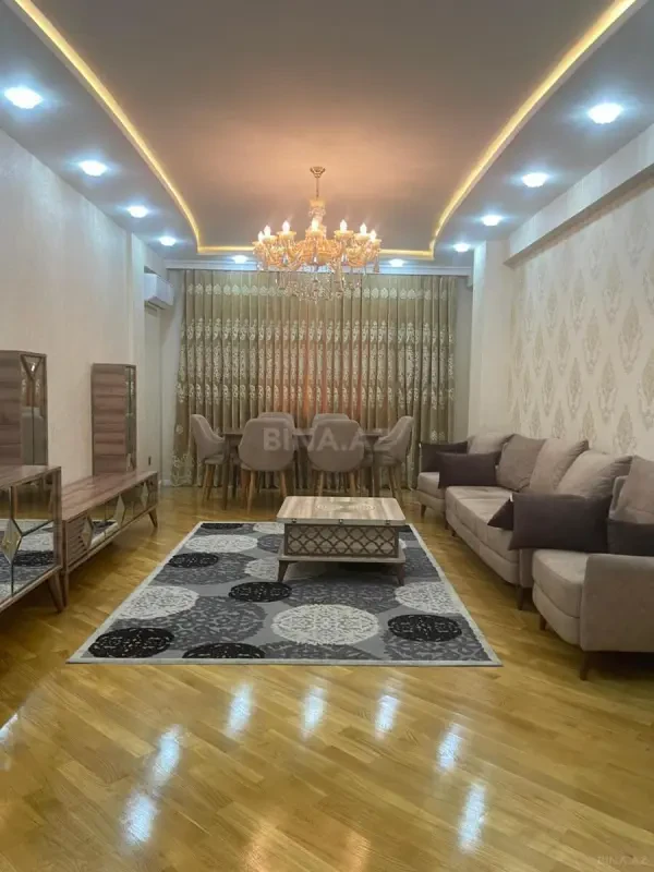 Kirayə verilir 3 otaqlı mənzil 150 m²
