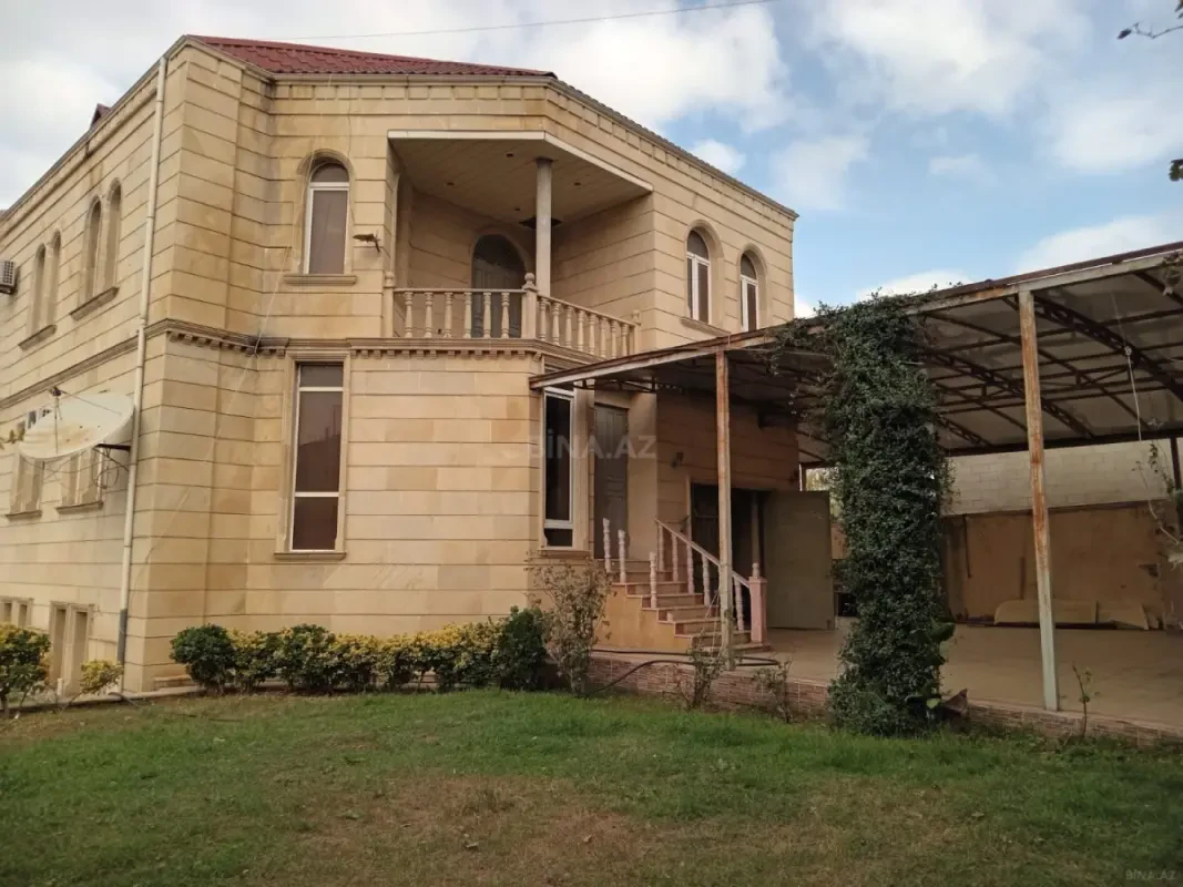 Kirayə verilir 5 otaqlı həyət evi 300 m²
