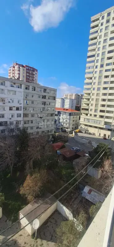 Satılır 2 otaqlı mənzil 58 m²