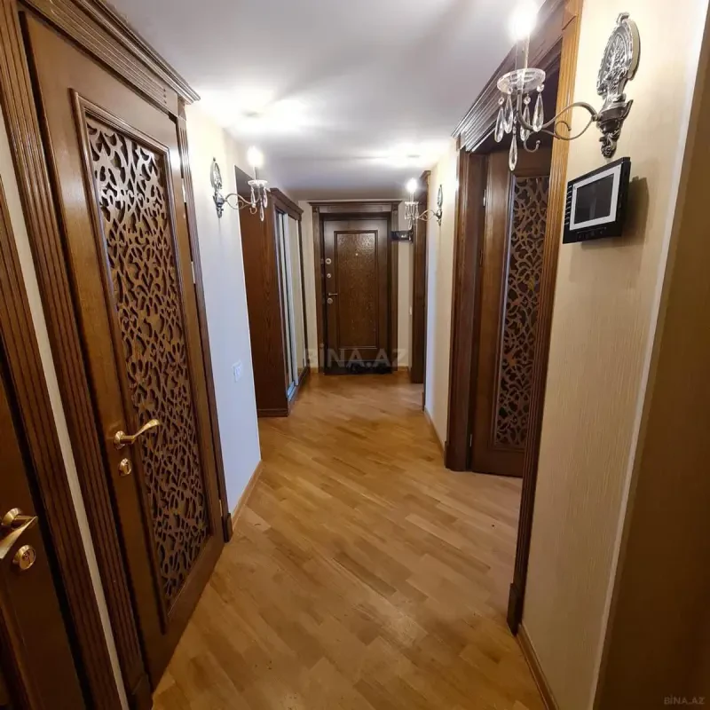 Satılır 3 otaqlı mənzil 92 m²