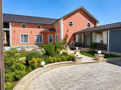 Kirayə verilir 4 otaqlı həyət evi 200 m² — Bakı, Şüvəlan 4 otaq 200.00 m²
