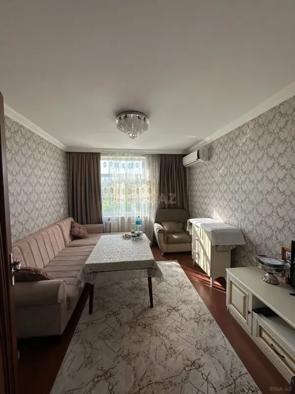 Satılır 4 otaqlı mənzil 100 m²