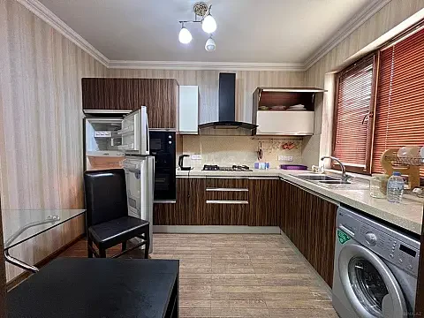 Kirayə verilir 3 otaqlı mənzil 71 m² — Bakı, Nizami 3 otaq 71.00 m²
