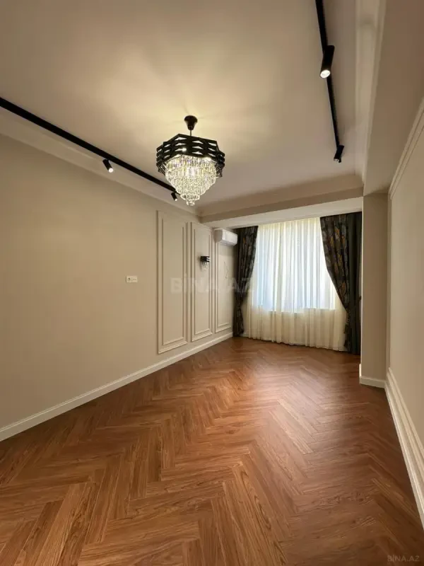 Satılır 2 otaqlı mənzil 77 m²